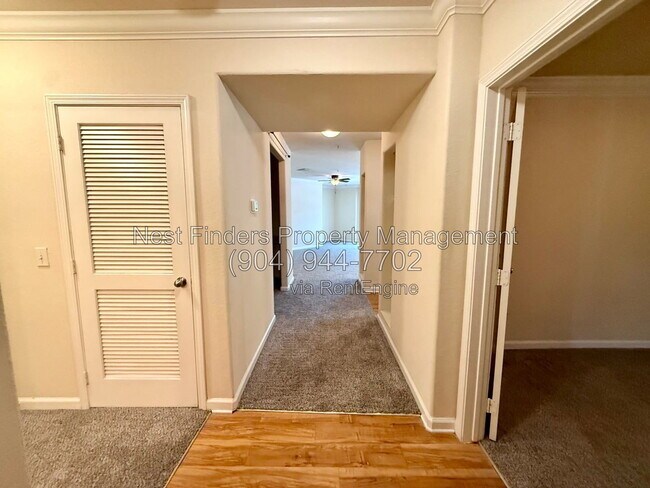 Foto del edificio - 8290 Gate Pkwy W