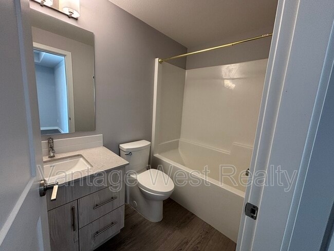 Building Photo - 69-685 Boynton Pl