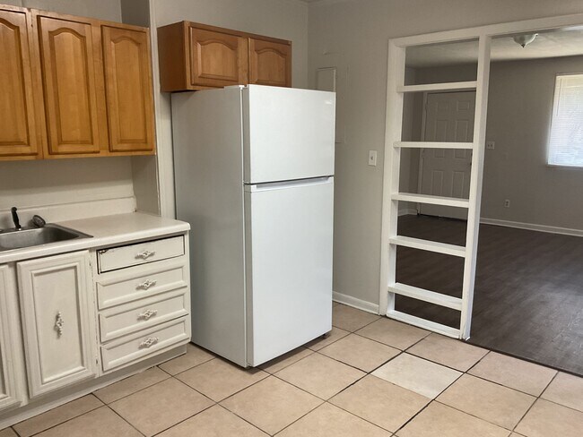Building Photo - Gorgeous 2BR/1BA Home For Rent!
