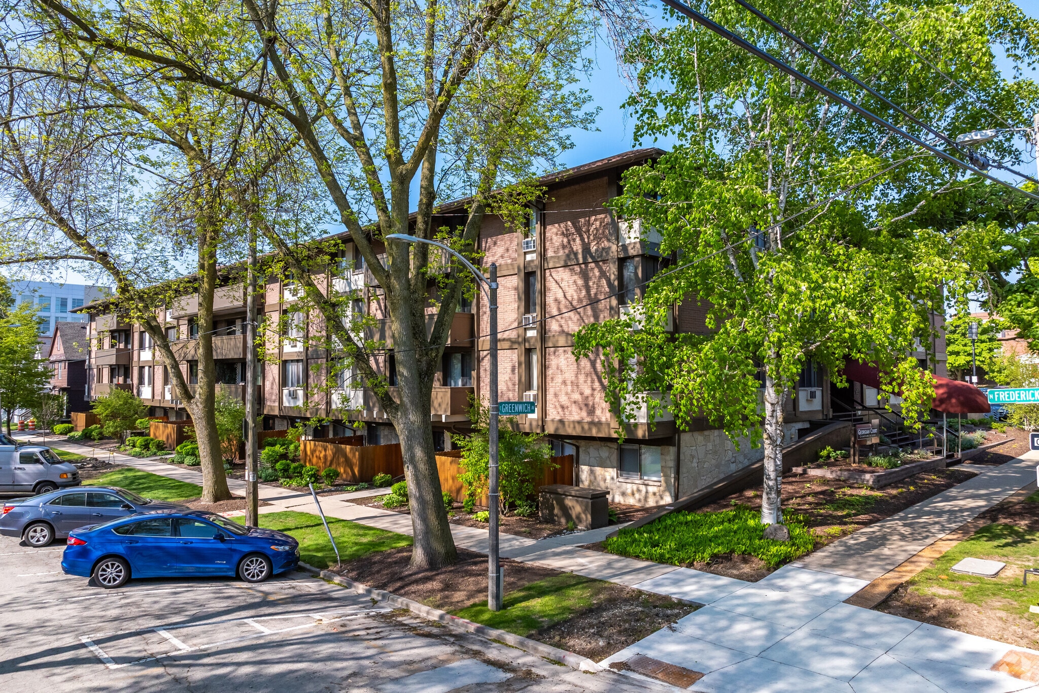 Georgian Court Condominiums