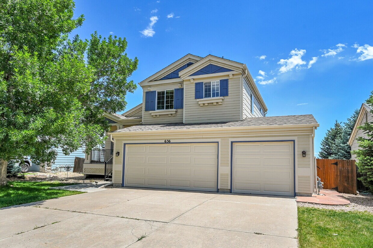 Foto principal - $2,895 - 3 Bed, 2.5 Bath Home in Erie with...
