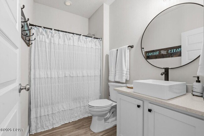 Foto del edificio - 350 Emerald Cove St