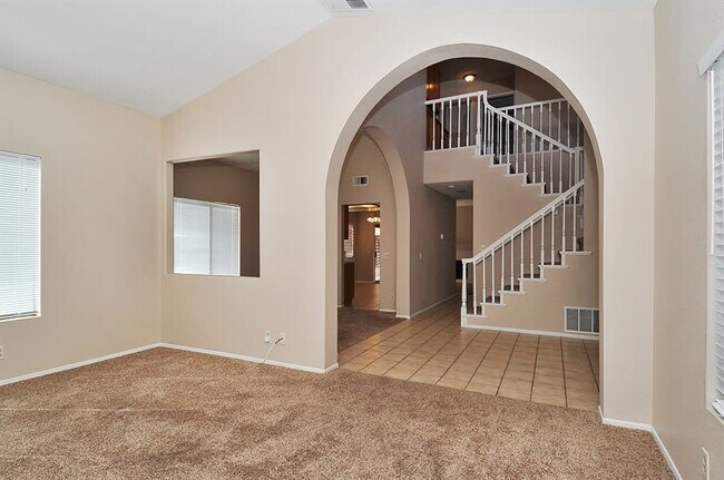 Building Photo - 35305 Shuis Cir