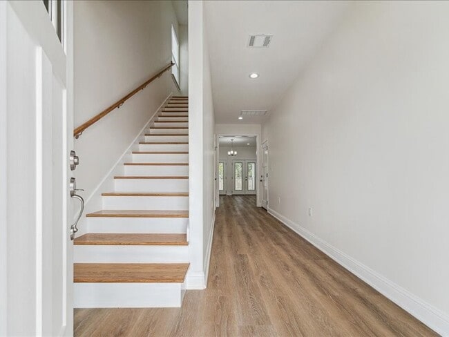 Foto del edificio - 915 E 37th St