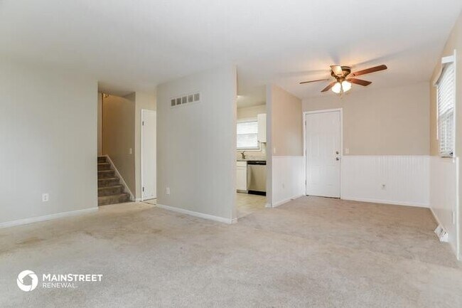 Building Photo - 5120 NE San Rafael Dr, Kansas City, MO 64119