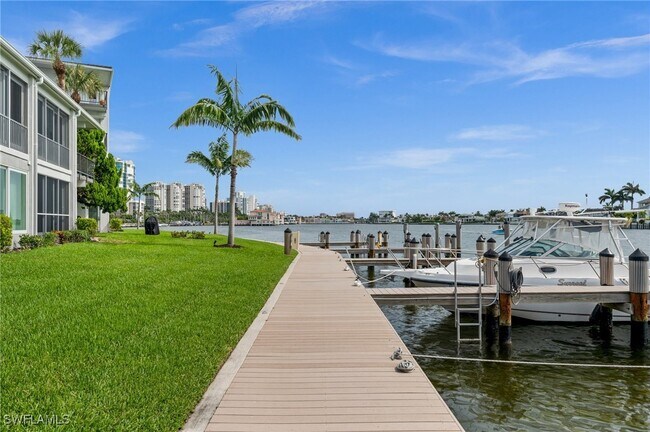Building Photo - 3400 Gulf Shore Blvd N