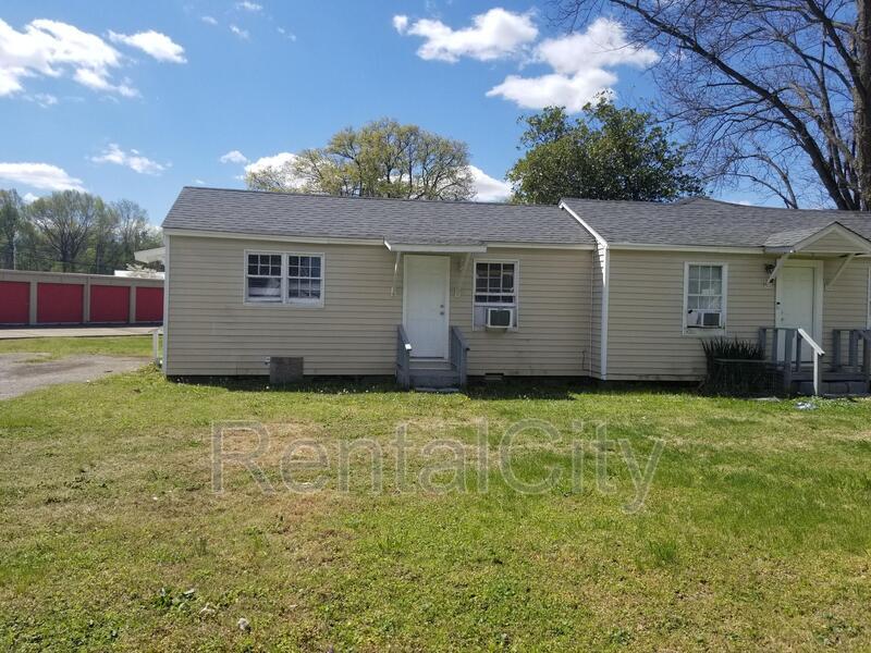 Primary Photo - 2622 Mullins St