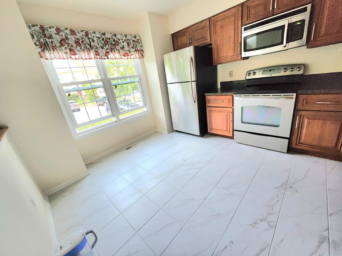 Primary Photo - 20480 Summersong Ln