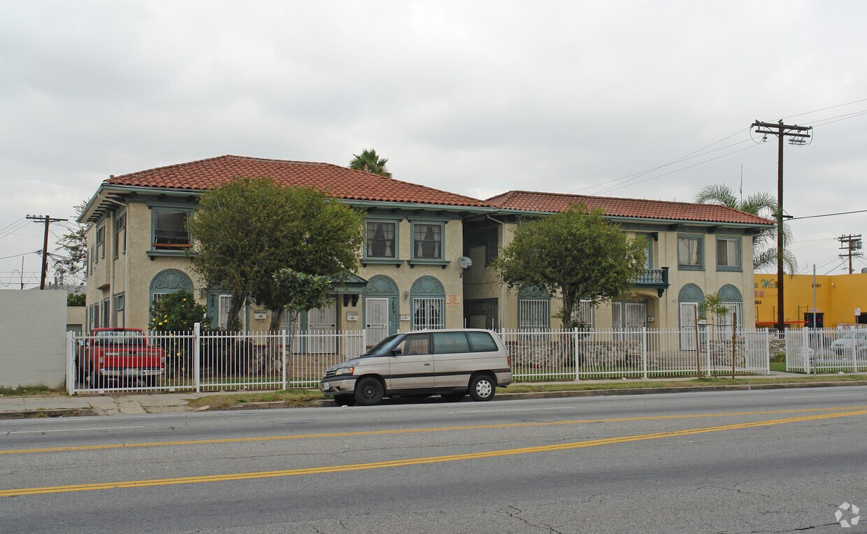 Building Photo - 3601-3605 W Washington Blvd