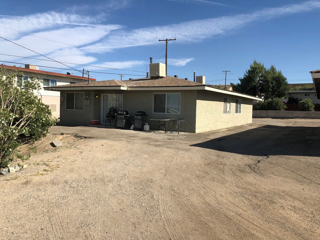 215 W Grace St Unit A, Barstow, CA 92311 Apartments in Barstow, CA