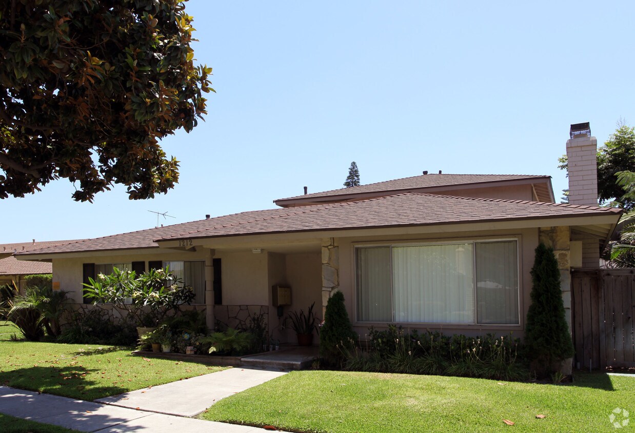 Primary Photo - 1212 S Athena Way