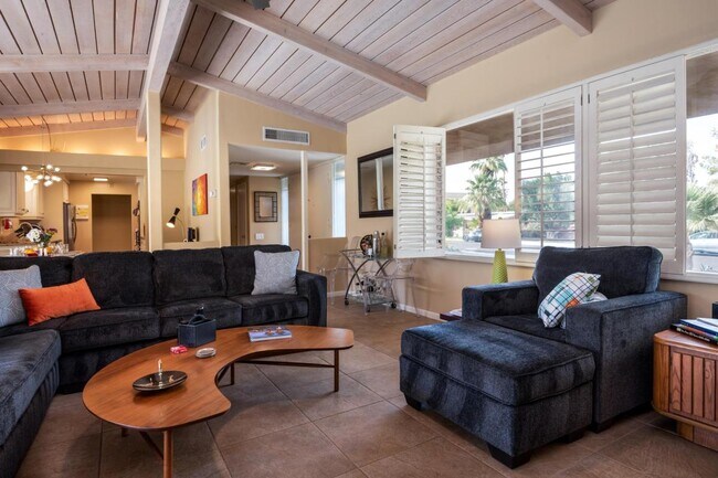 Building Photo - 73396 Tamarisk St