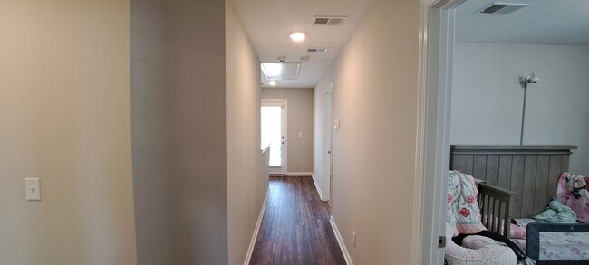 Foto del edificio - Wonderful Two Story Four Bedroom/ Two and ...