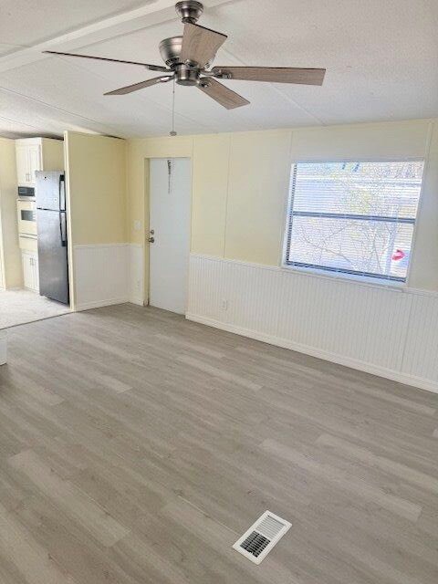 Sala de estar - 847 Oakwood Dr