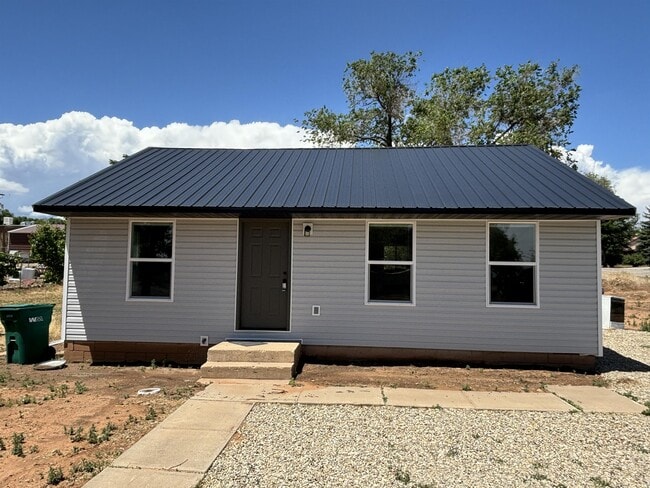 Building Photo - 93 E 400 S