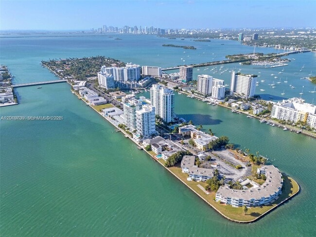 Foto del edificio - 7928 East Dr