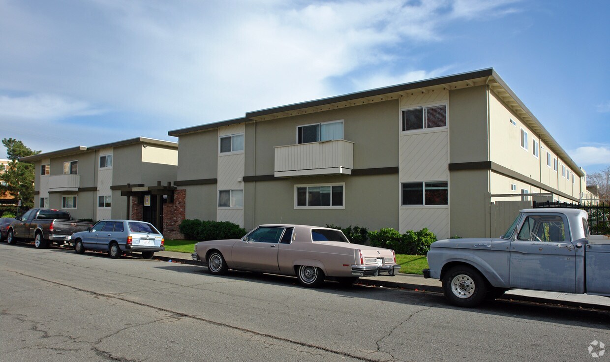 Foto principal - Franciscan Court Apartments