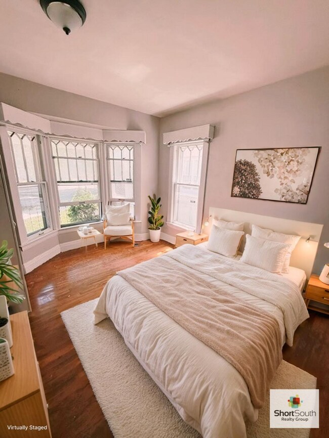 Foto del edificio - Updated 3 bed 1 bath main floor apartment