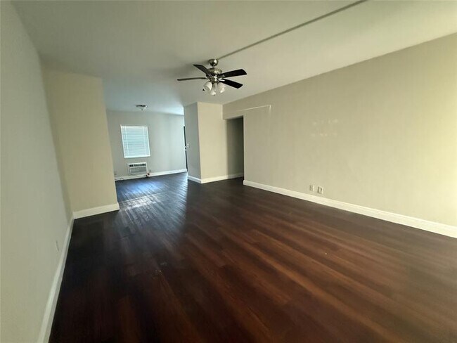 Foto del edificio - 2255 NE 51st St