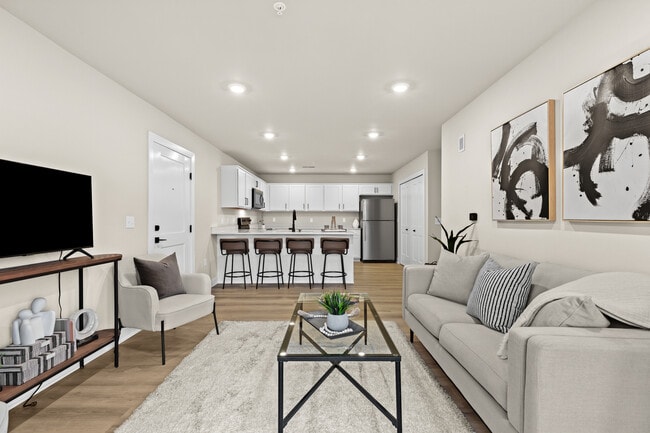 Building Photo - The Town Center Villas