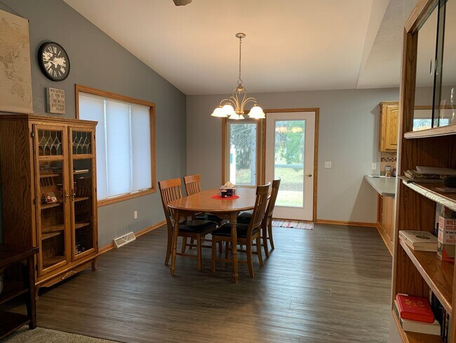 Foto del edificio - Executive 3 Bedroom Home