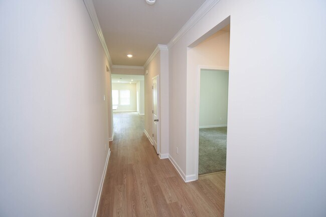 Foto del edificio - 4324 Falls Oaks St