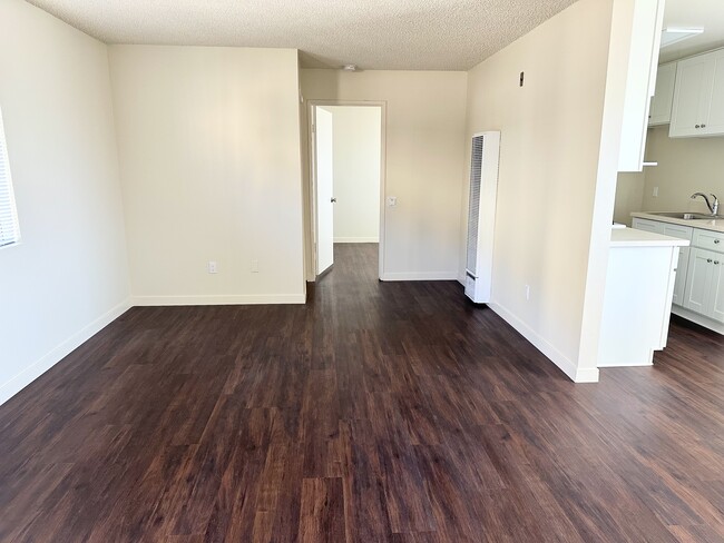 Building Photo - Gardena Royale