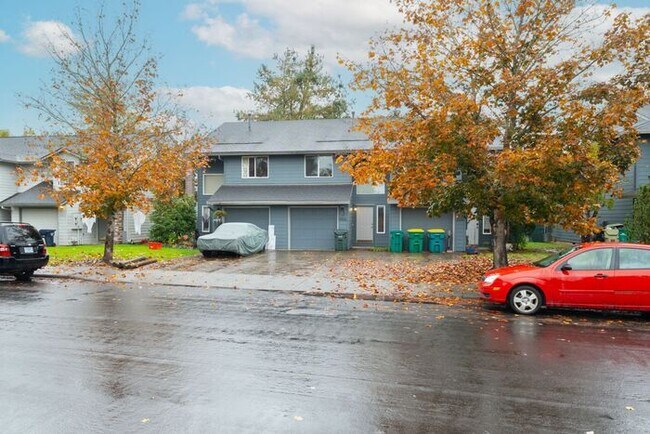 Foto del edificio - 3 bedroom townhouse with Garage!! Wont last! Call Now!!