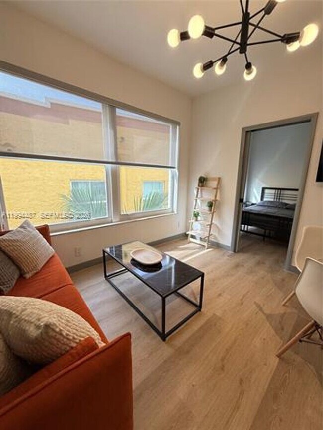 Foto del edificio - 1320 Drexel Ave