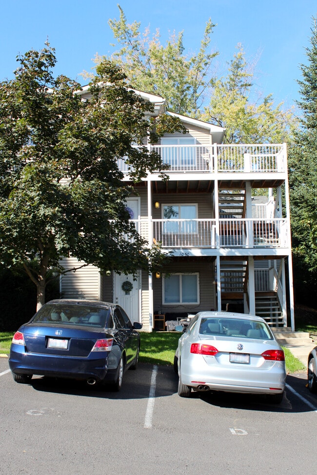 1050 NE B St Unit B, Pullman, WA 99163 Apartments in Pullman, WA