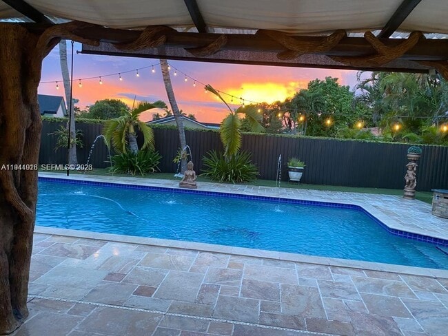 Building Photo - 4872 SW 140th Ave