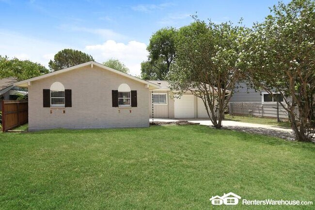 Building Photo - Gorgeous Home 18 minutes from Seaworld!