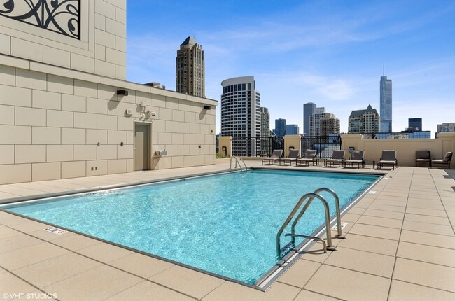 Foto del edificio - 10 E Delaware Pl