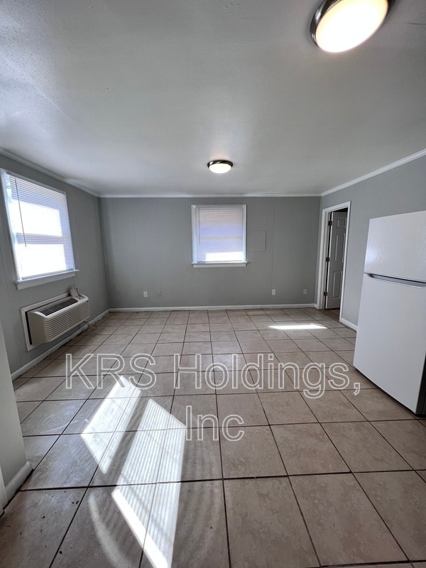Building Photo - 6741 Rte 1