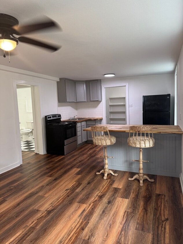 Primary Photo - Cute 1/1 Apartment Near Downtown Bryan!