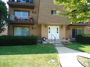 Building Photo - 8139 83rd Pl