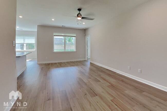 Building Photo - 6188 White Spruce Dr