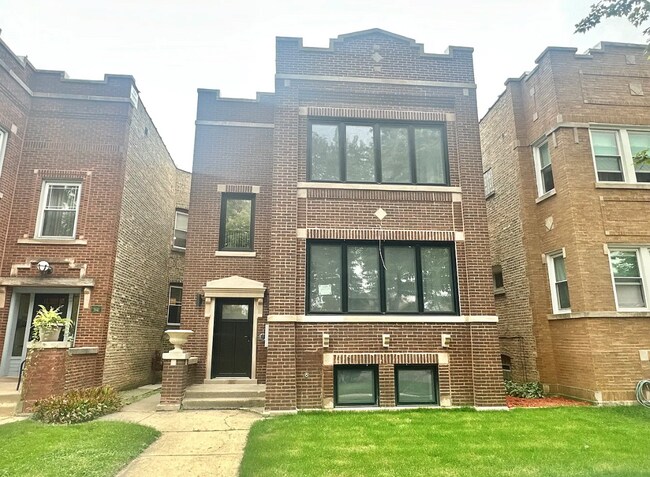 Foto del edificio - 5937 N Fairfield Ave