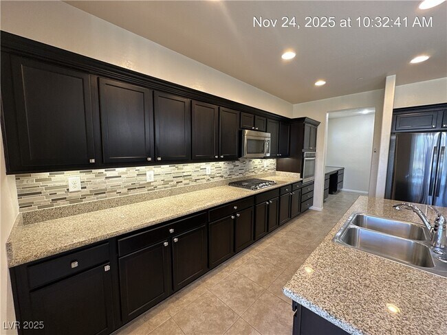 Foto del edificio - 1000 Via Stellato St