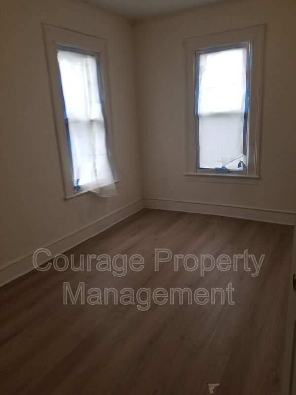 Foto del edificio - 514 W First St