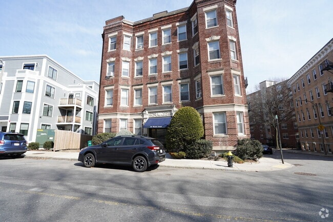 Building Photo - 110 Warren St