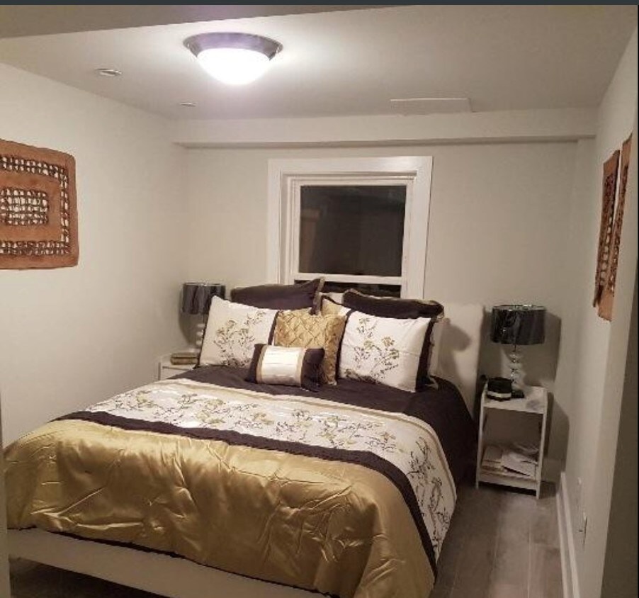 Foto principal - 5819 7th St NW