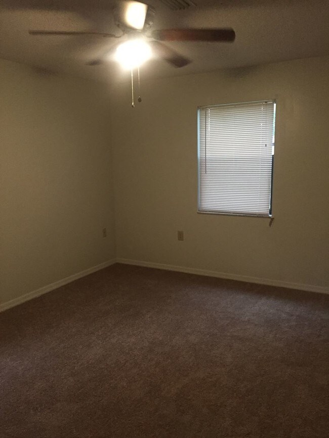 Building Photo - 3 br, 2 bath House - 1522 MELROSE ST