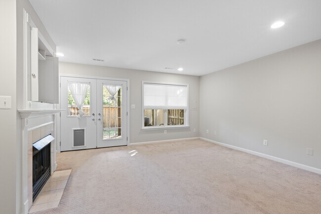 Foto del edificio - 21504 Welby Terrace