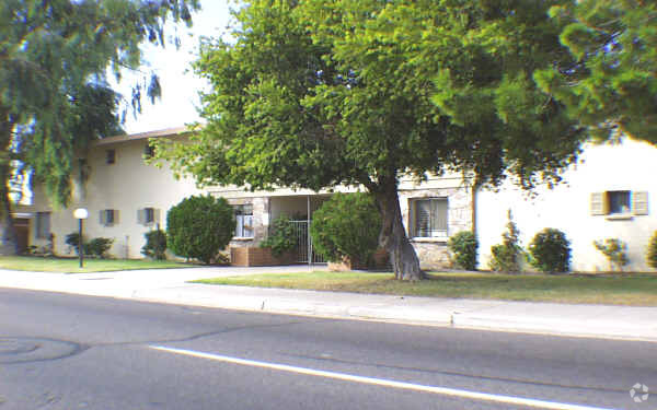 Primary Photo - Osborn 17