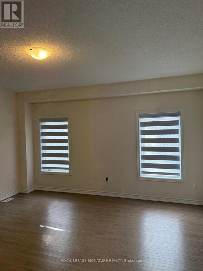 Photo du bâtiment - 78 N Gdn Blvd