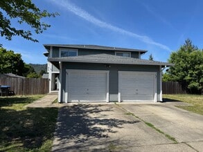 Building Photo - 778 Cindee Dr