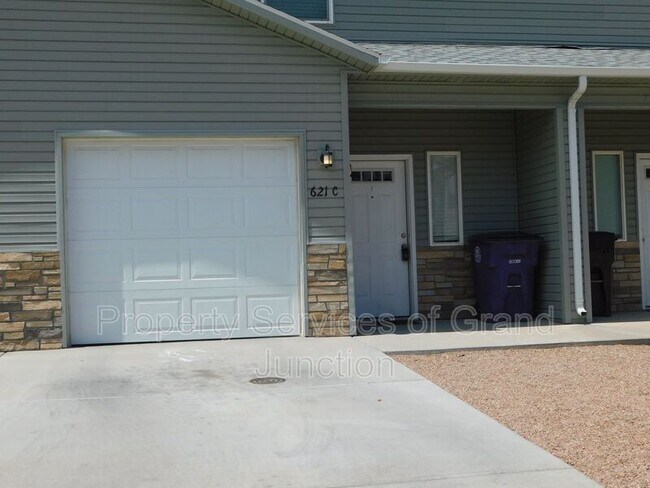 Photo - 621 Zenith Ln Apartment