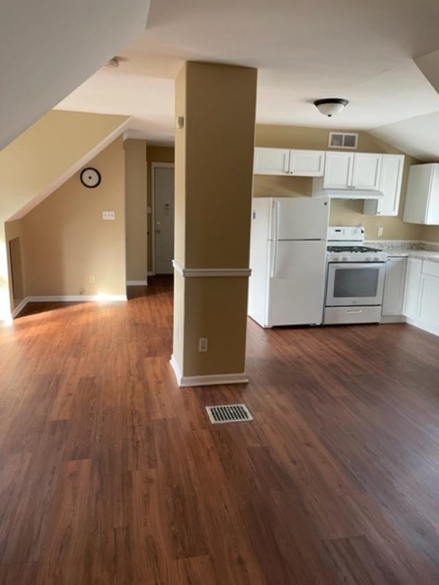 Living Area - Kitchen - 2341 S 98th St