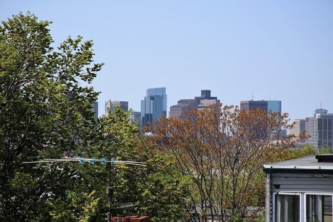 Foto del edificio - 229 Princeton St